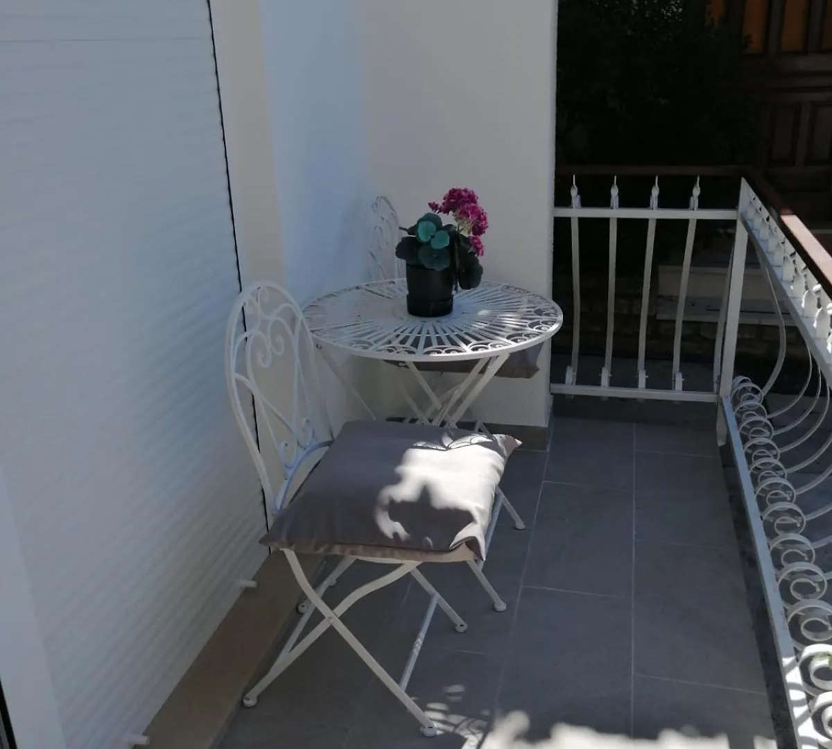 Apartments Kursan Seget Vranjica 0*,
