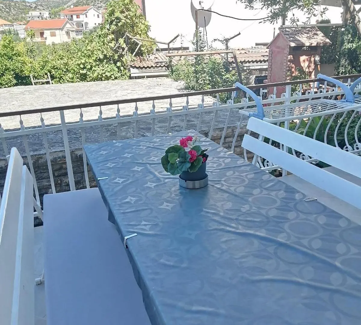 Apartments Kursan Seget Vranjica