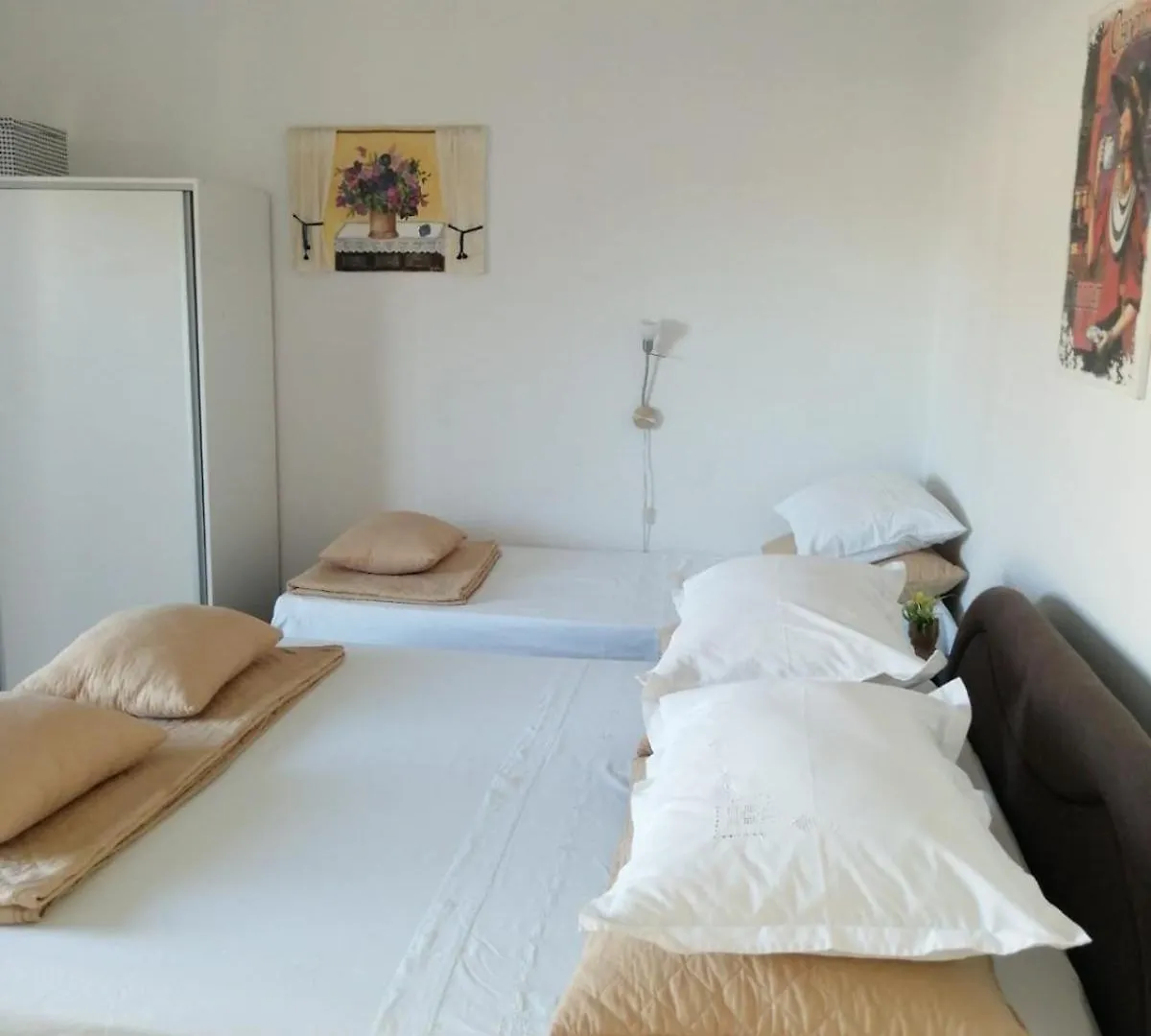 Apartments Kursan Seget Vranjica