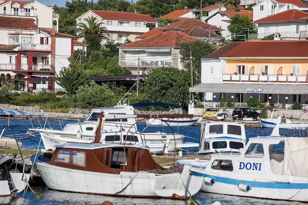 Apartments Kursan Seget Vranjica